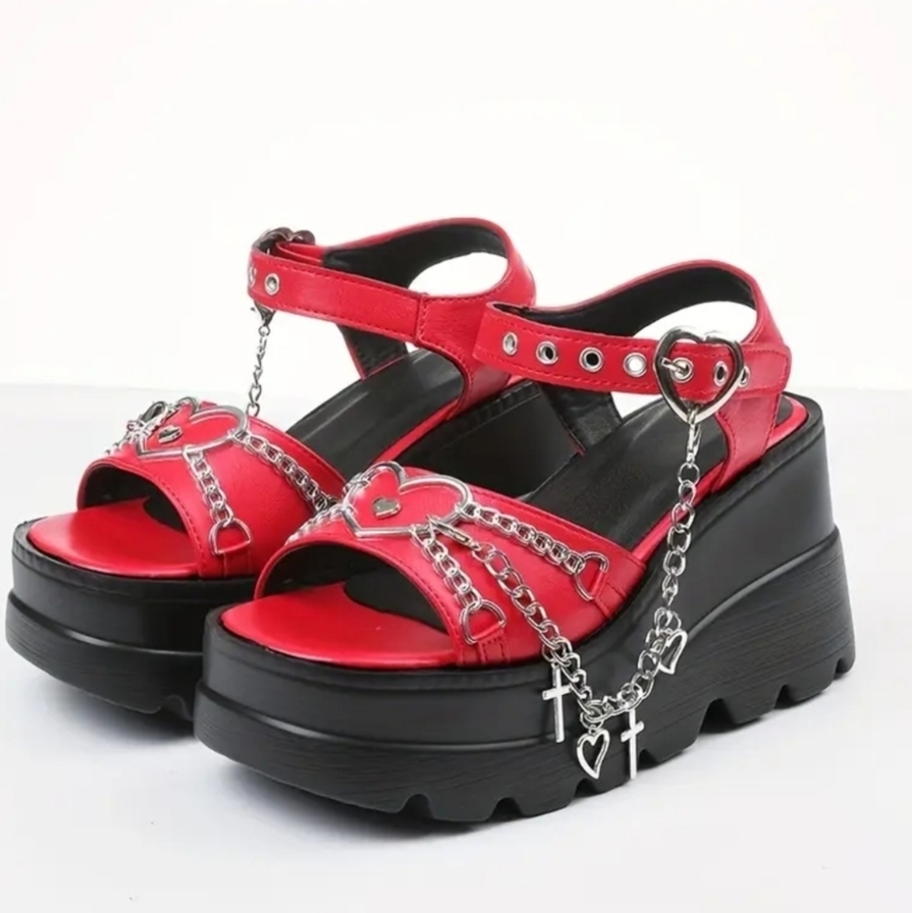 Red Platform Sandals with Heart Accents Sz 9 - Picture 2 of 4